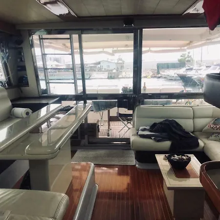 Yacht Blues * Bari